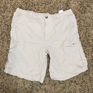 Brand new never been worn men’s Columbia shorts